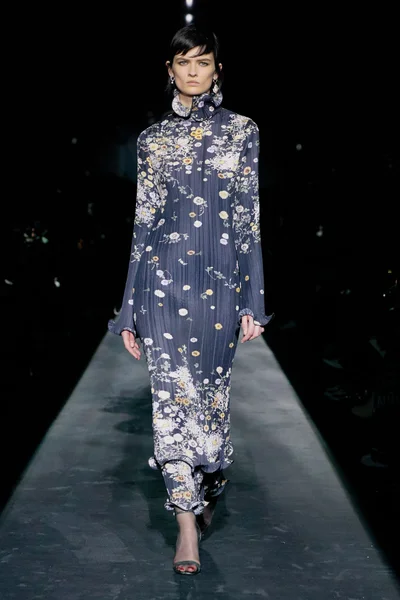 Look 9